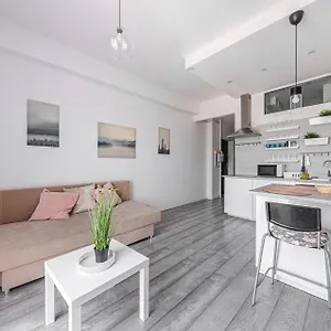  Apartman Carina